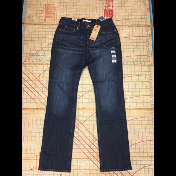 womens levis tall sizes